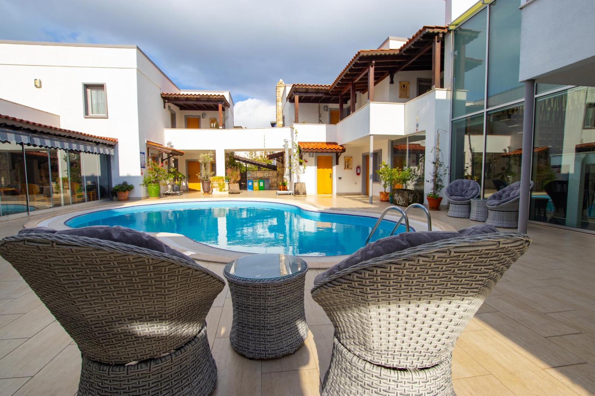 Hotel Pier Bodrum Marina Bagian luar foto