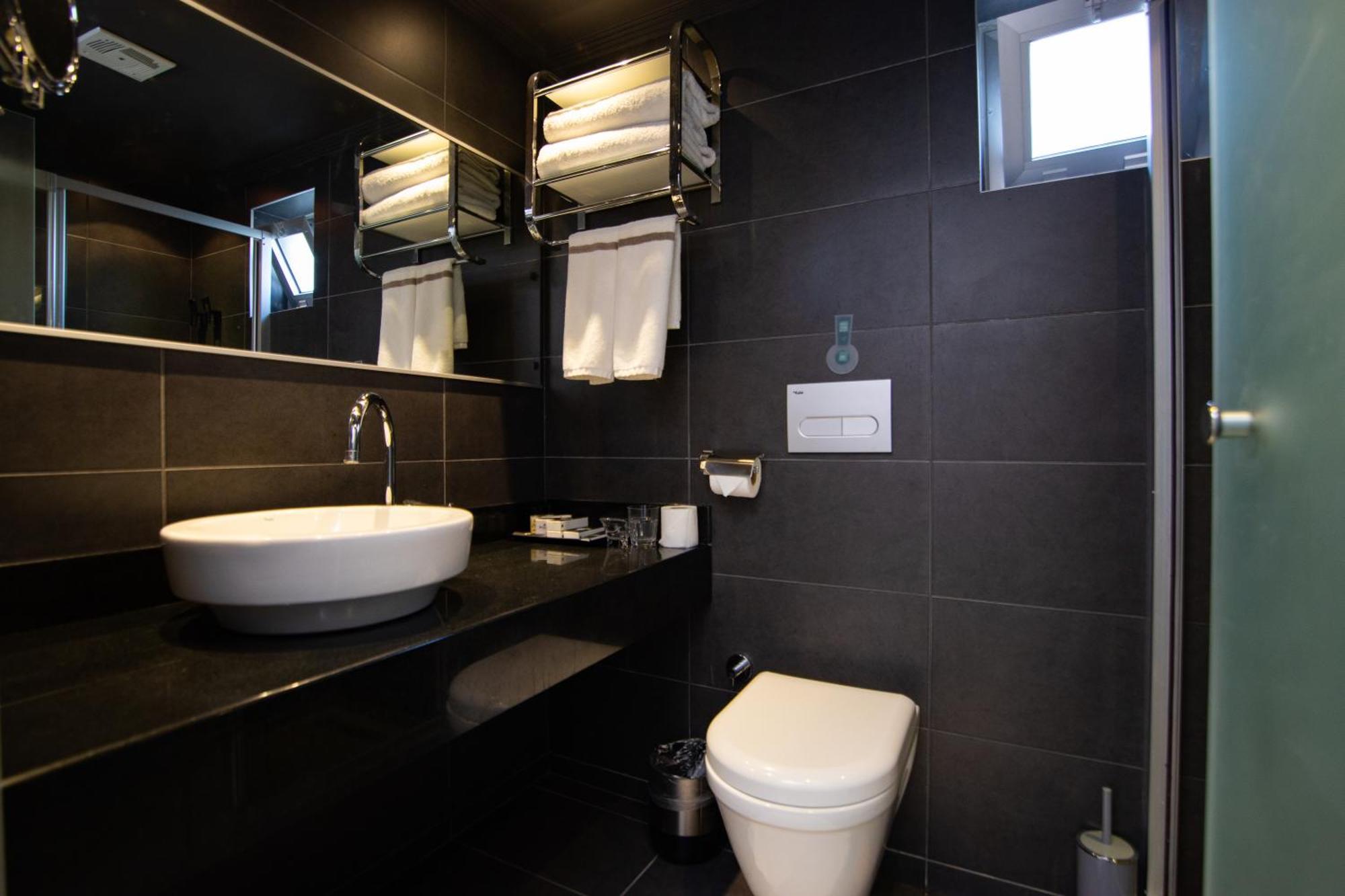 Hotel Pier Bodrum Marina Bagian luar foto